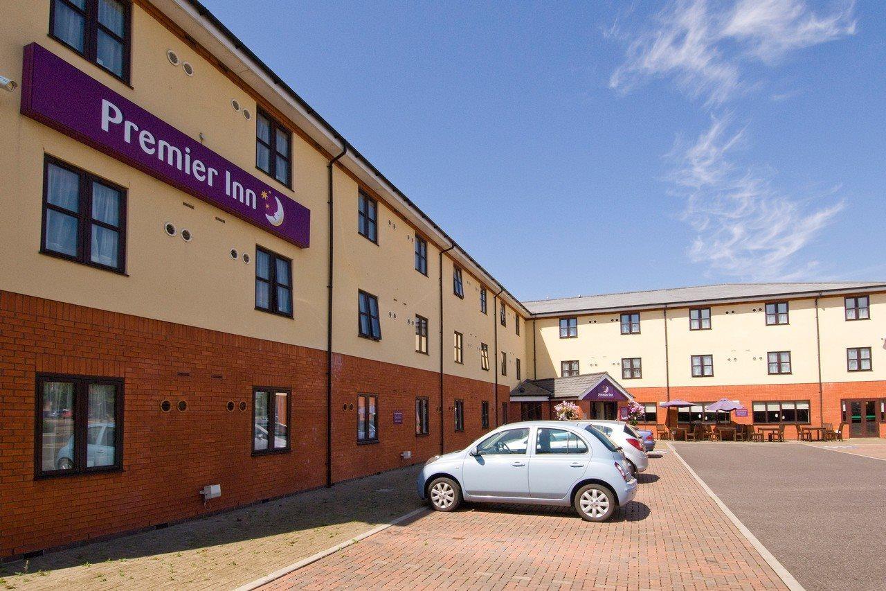Premier Inn Τσίτσεστερ Εξωτερικό φωτογραφία